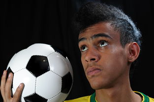 开云·体育官网-法甲球队融合心理干预提升球员抗压能力研究